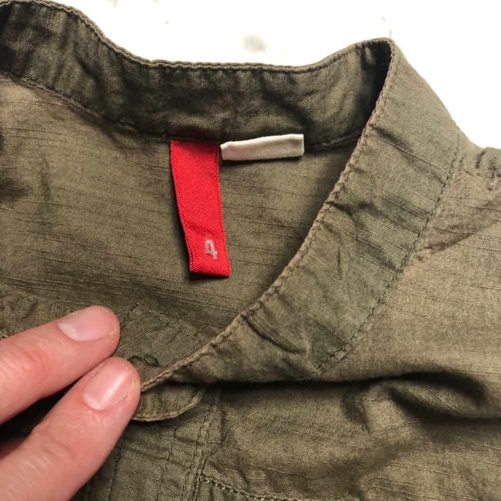 H&M olive-colored blouse - Picture 2 of 3